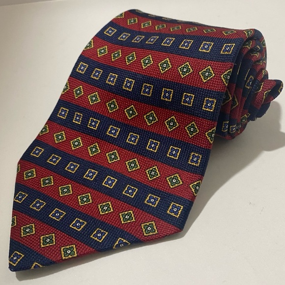 Tommy Hilfiger 100% Imported Italian Silk Neck Tie Navy Red Stripes Geometric - Picture 2 of 6